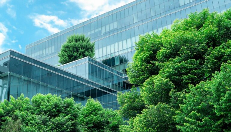 Zukunft gestalten mit PRIMERGY: Die neue Servergeneration als Fundament für hybride IT-Exzellenz